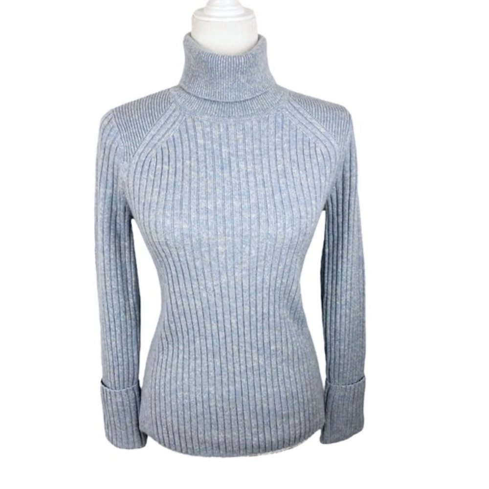 Women’s Light Gray Ribbed Turtleneck Sweater